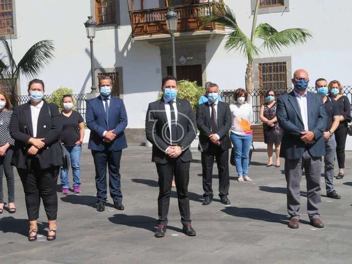 El Ayuntamiento guardó días atrás ya un minuto de silencio por los fallecidos durante la pandemia (Foto TA)